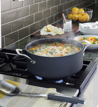 Calphalon Signature Hard-Anodized Nonstick Dutch Oven, 5-Quart, Oven-Safe, PFOA-Free, Black